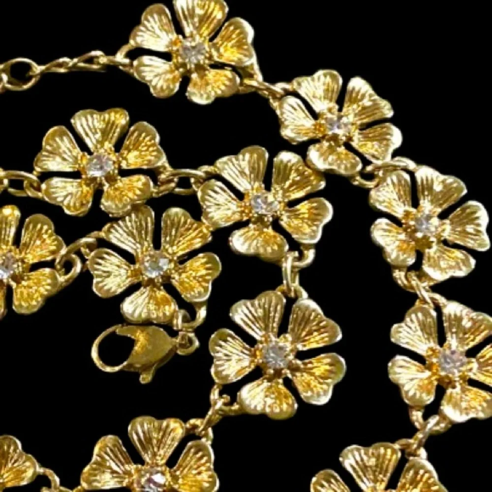 Vintage Gold Tone Dogwood Flower Link  Necklace Choker With Clear Rhinestones